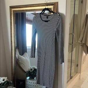 Forever 21 Monochrome Striped Long Sleeve Dress